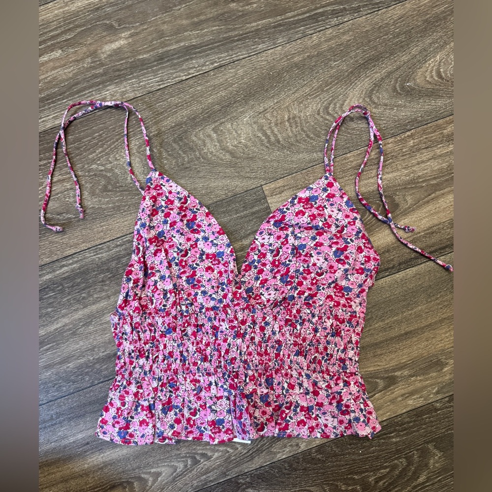 Floral V-Neck Crop Top in Pink